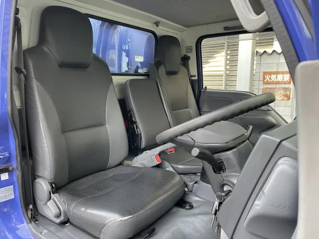 いすゞ エルフ TKG-NKR85YN(2WD)の写真16