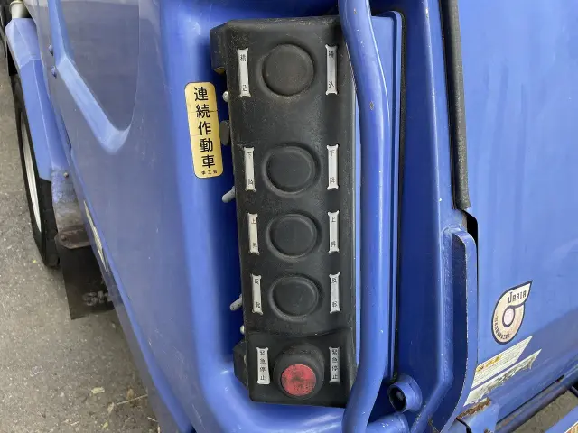 いすゞ エルフ TKG-NKR85YN(2WD)の写真28