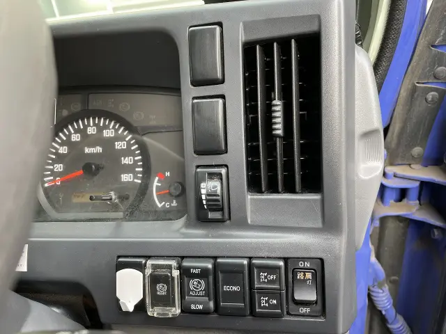 いすゞ エルフ TKG-NKR85YN(2WD)の写真37