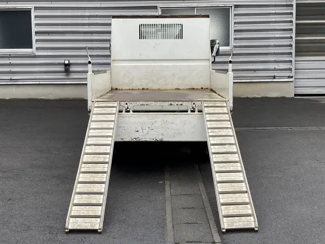 いすゞ エルフ PB-NKR81AD(2WD)の写真25