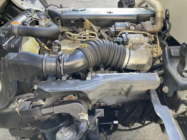 いすゞ エルフ PB-NKR81AD(2WD)の写真31