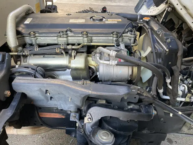 いすゞ エルフ PB-NKR81AD(2WD)の写真32