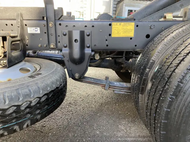 いすゞ エルフ PB-NKR81AD(2WD)の写真35