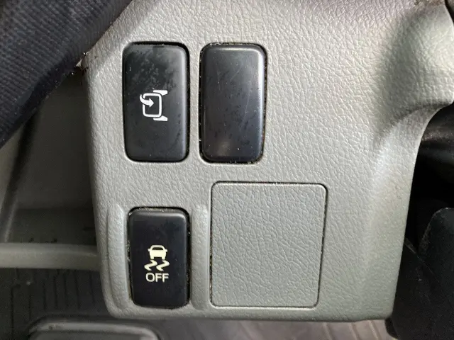 日野 デュトロ TKG-XZU710M(2WD)の写真30