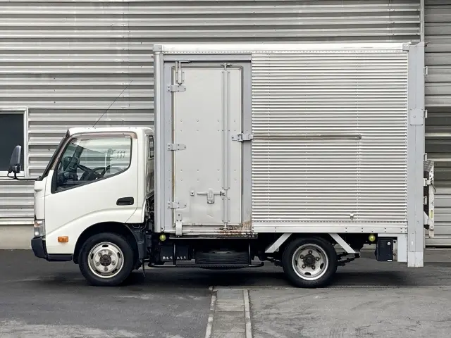 トヨタ ダイナ TKG-XZU675(4WD)の写真2