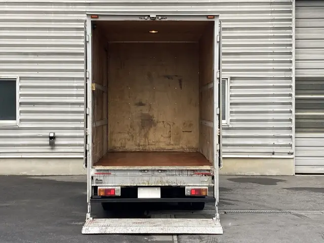 トヨタ ダイナ TKG-XZU675(4WD)の写真5