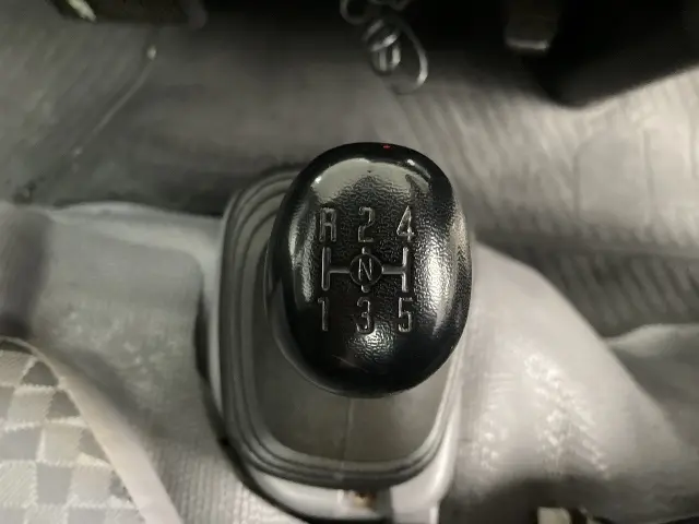 日産 アトラス PB-AKR81A(2WD)の写真20