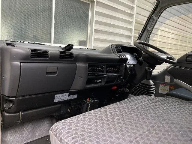 日産 アトラス PB-AKR81A(2WD)の写真22