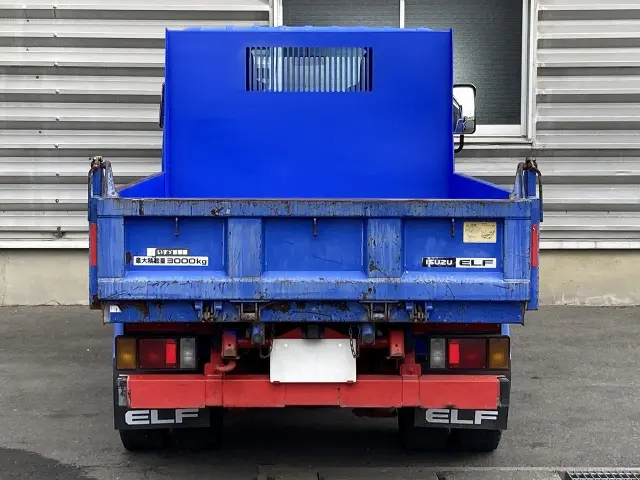 いすゞ エルフ TPG-NKR85AD(2WD)の写真2