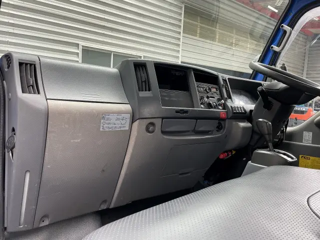 いすゞ エルフ TPG-NKR85AD(2WD)の写真20