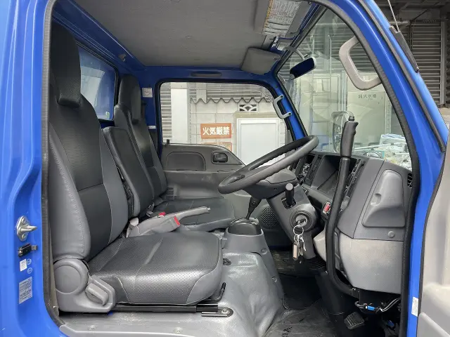 いすゞ エルフ TPG-NKR85AD(2WD)の写真31