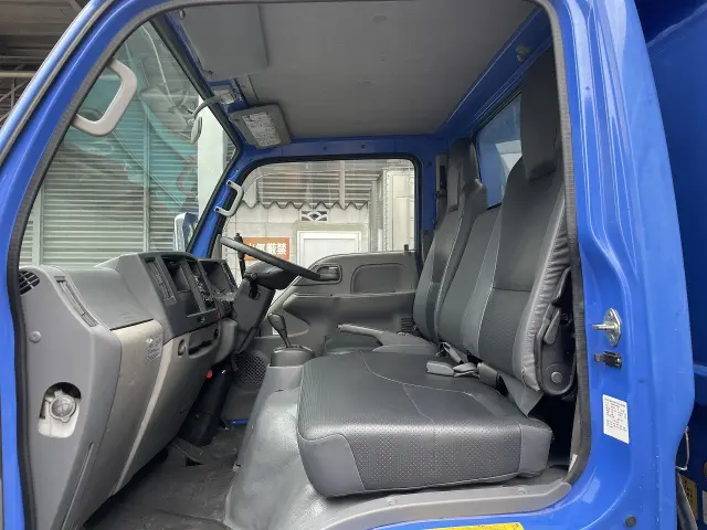 いすゞ エルフ TPG-NKR85AD(2WD)の写真36