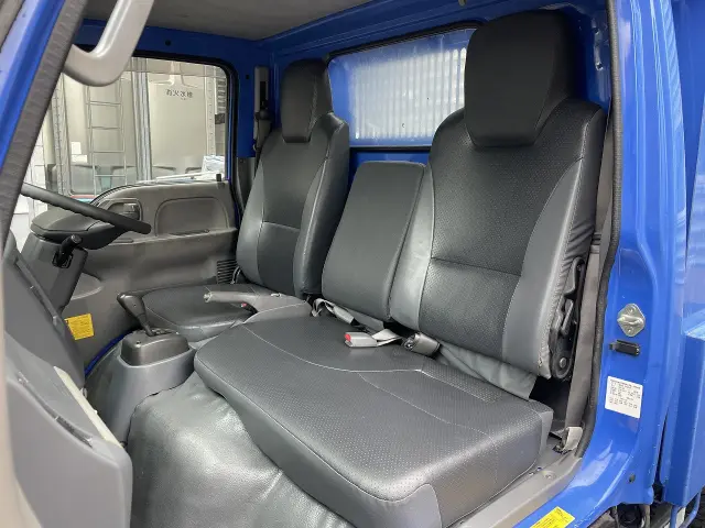 いすゞ エルフ TPG-NKR85AD(2WD)の写真39