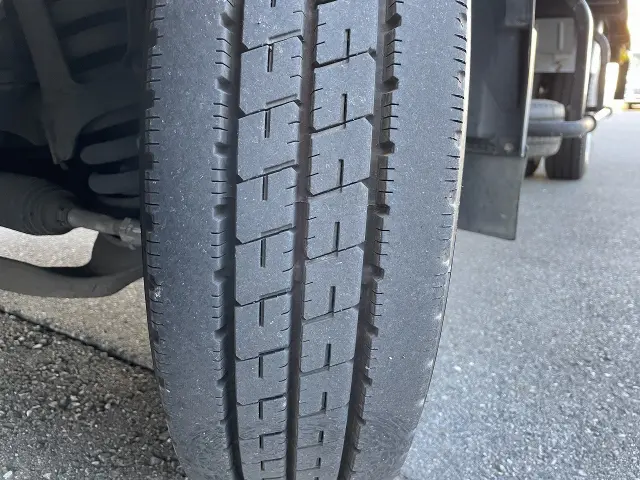 いすゞ エルフ TKG-NLR85AN(2WD)の写真12