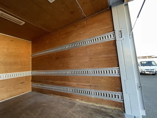 いすゞ エルフ TKG-NLR85AN(2WD)の写真26