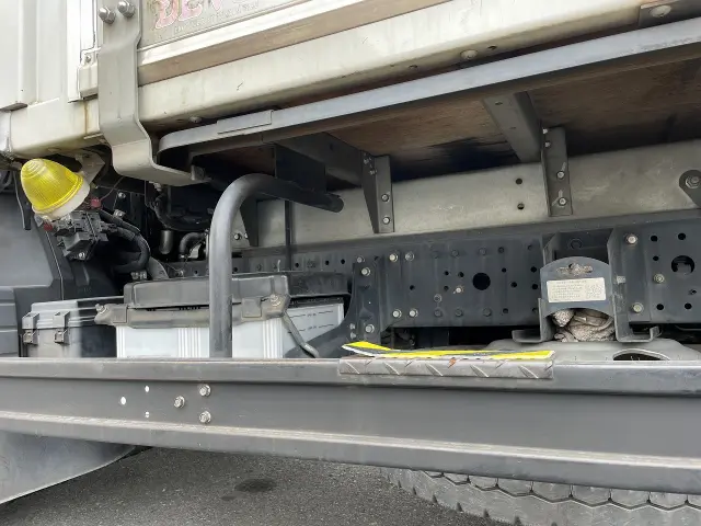 三菱 キャンター PDG-FE74BV(2WD)の写真9