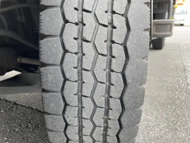 三菱 キャンター PDG-FE74BV(2WD)の写真13