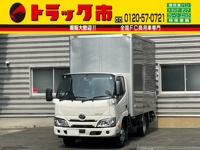 トヨタ ダイナ 2RG-XZU605(2WD)の写真1