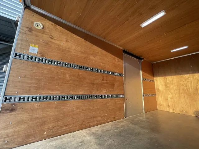 三菱 キャンター TPG-FEB50(2WD)の写真22