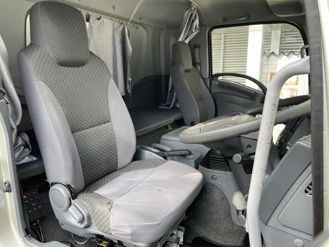 いすゞ フォワード 2PG-FRR90T2(2WD)の写真15