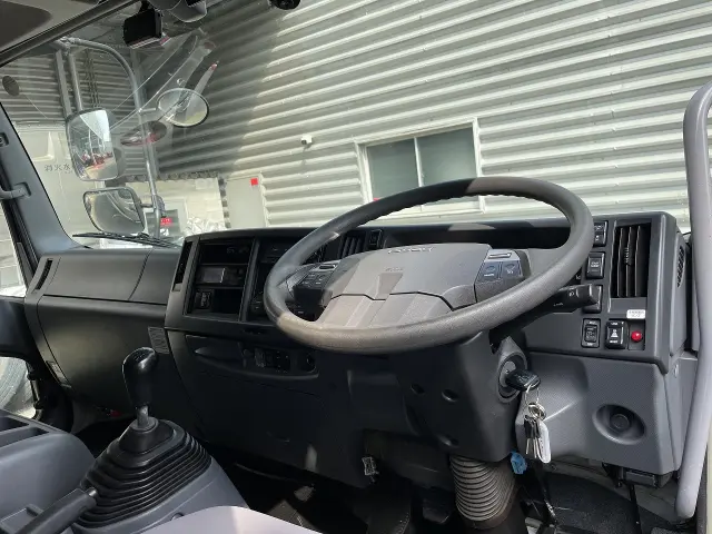 いすゞ フォワード 2PG-FRR90T2(2WD)の写真16