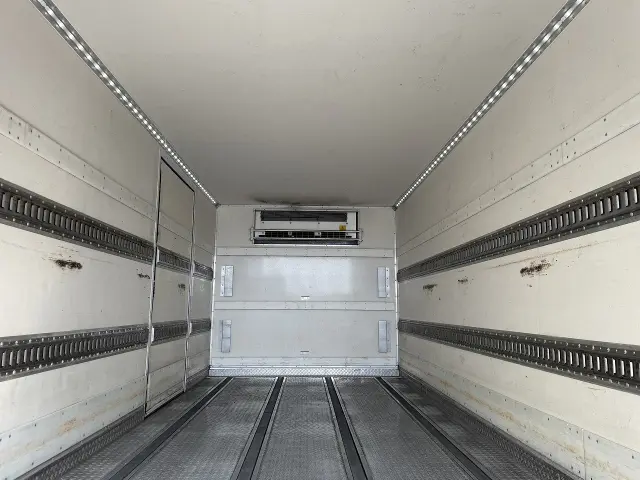 いすゞ フォワード 2PG-FRR90T2(2WD)の写真26