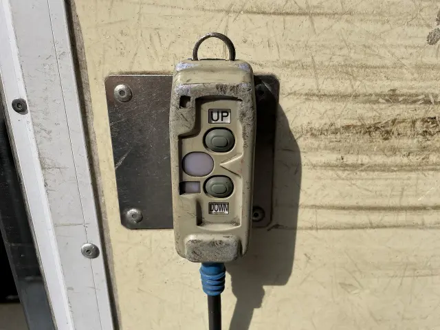 いすゞ フォワード 2PG-FRR90T2(2WD)の写真28