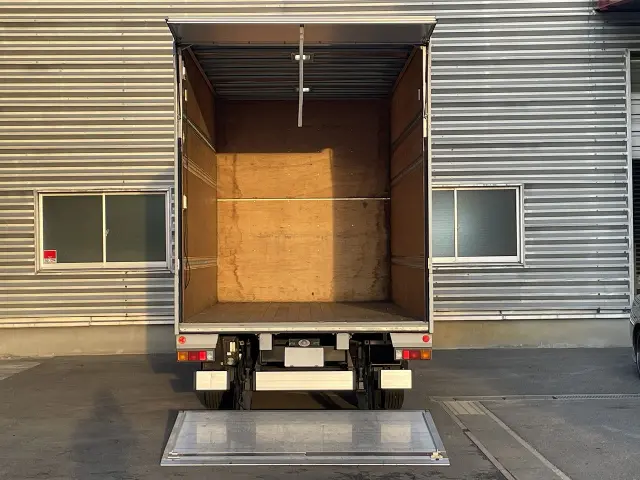 三菱 キャンター TKG-FEB50(2WD)の写真4