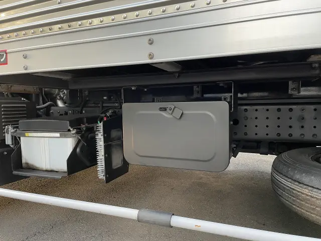 三菱 キャンター TKG-FEB50(2WD)の写真9