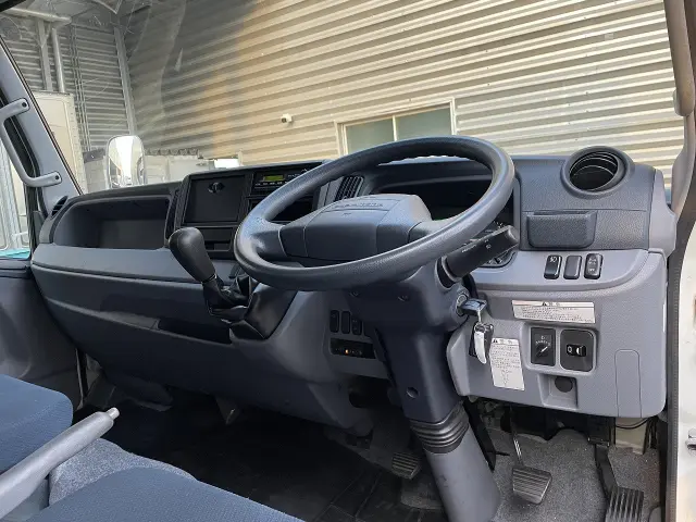 三菱 キャンター TKG-FEB50(2WD)の写真16