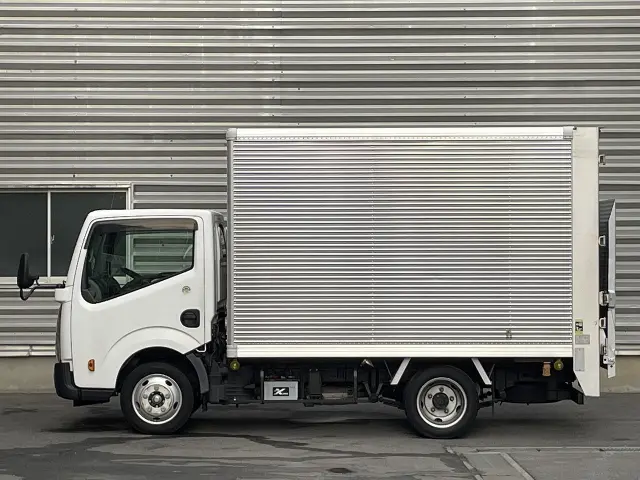 日産 アトラス PDG-TZ2F24(2WD)の写真2