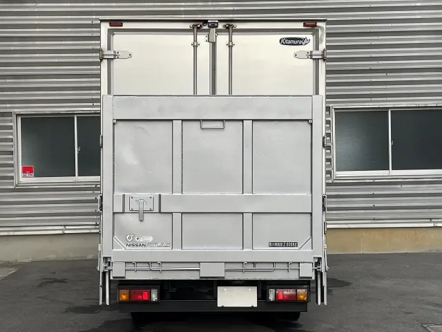 日産 アトラス PDG-TZ2F24(2WD)の写真3