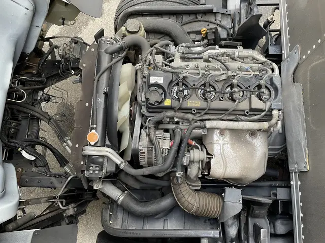 日産 アトラス PDG-TZ2F24(2WD)の写真6