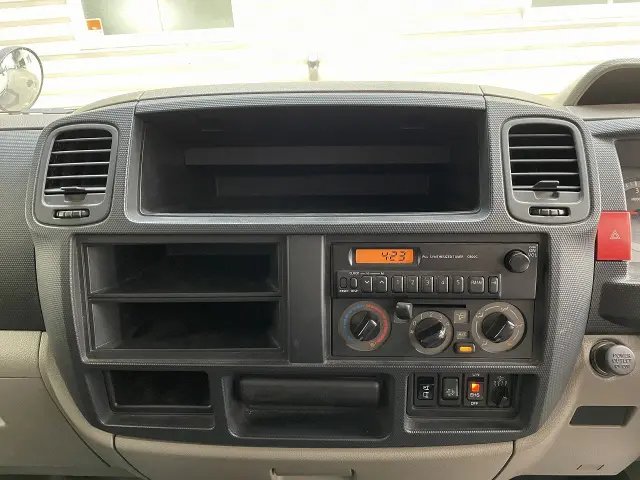 日産 アトラス PDG-TZ2F24(2WD)の写真16