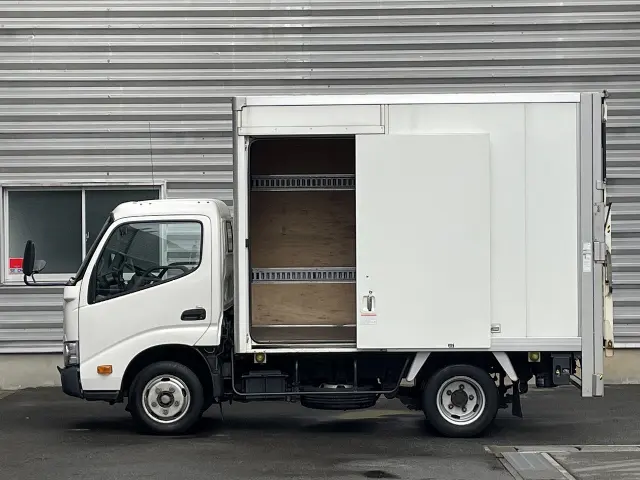 トヨタ ダイナ 2RG-XZU605(2WD)の写真3