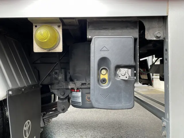 トヨタ ダイナ 2RG-XZU605(2WD)の写真10