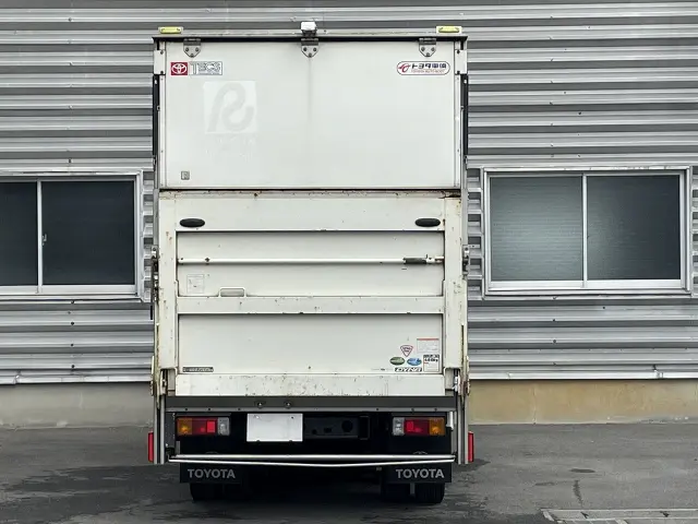 トヨタ ダイナ 2RG-XZU605(2WD)の写真4