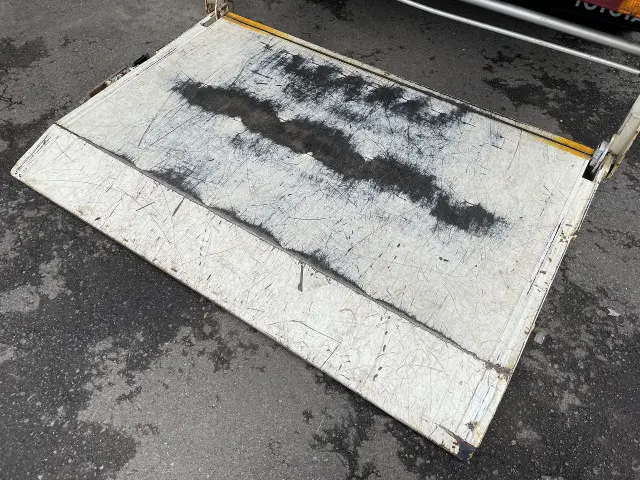 トヨタ ダイナ 2RG-XZU605(2WD)の写真6