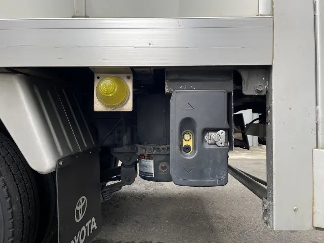 トヨタ ダイナ 2RG-XZU605(2WD)の写真10