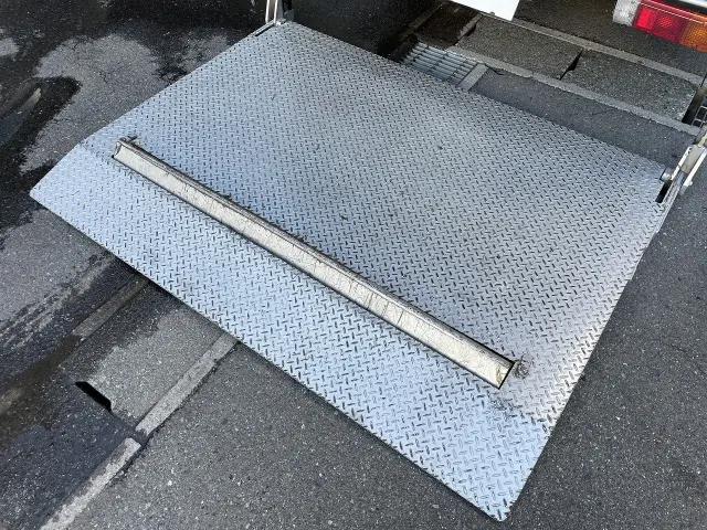 トヨタ ダイナ TPG-XZU605(2WD)の写真4