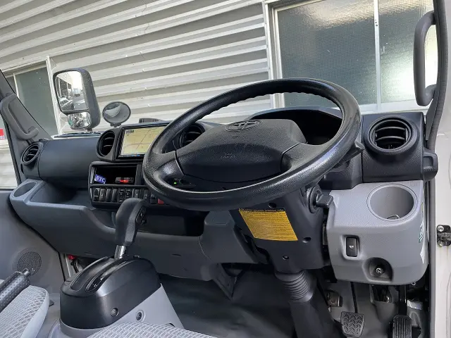 トヨタ ダイナ TPG-XZU605(2WD)の写真15