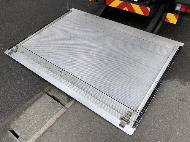 三菱 キャンター TKG-FEB50(2WD)の写真5