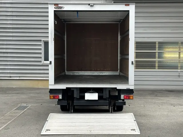 トヨタ ダイナ SKG-XZU710(2WD)の写真6