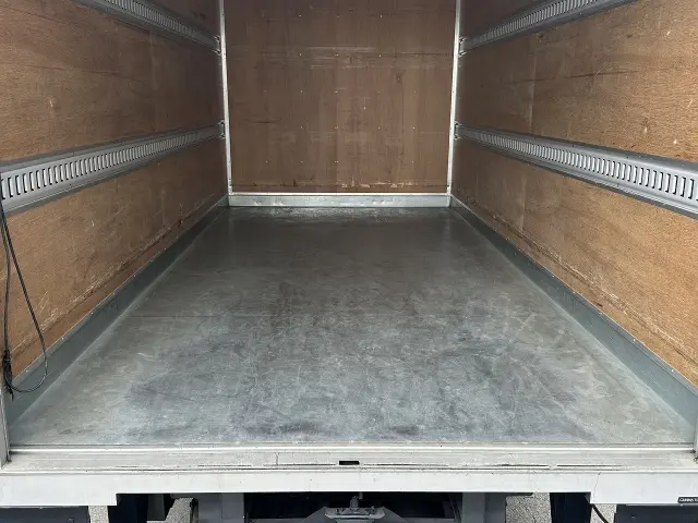 トヨタ ダイナ SKG-XZU710(2WD)の写真26