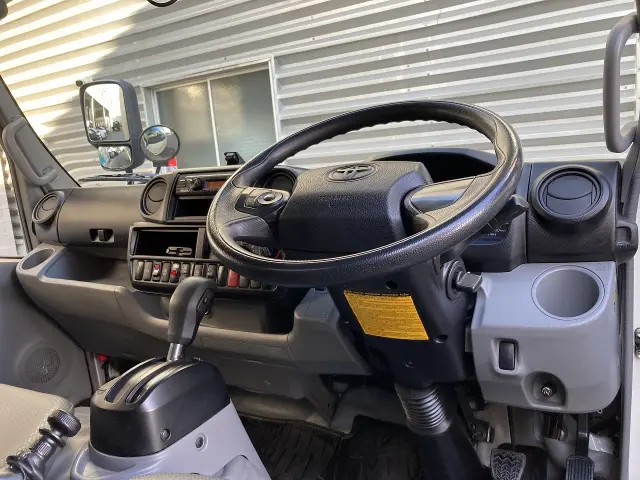 トヨタ ダイナ 2RG-XZU605(2WD)の写真16
