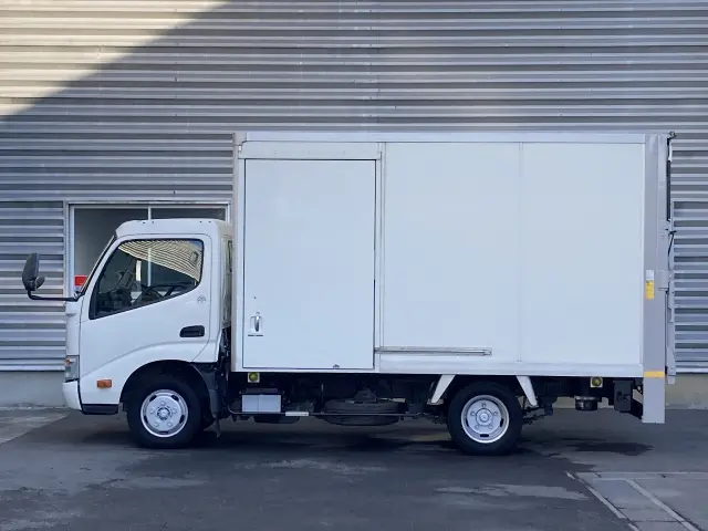 トヨタ ダイナ TKG-XZC645(2WD)の写真2