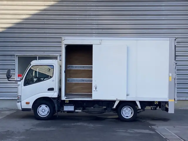 トヨタ ダイナ TKG-XZC645(2WD)の写真3