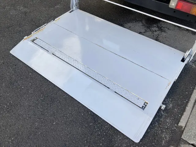 トヨタ ダイナ TKG-XZC645(2WD)の写真6