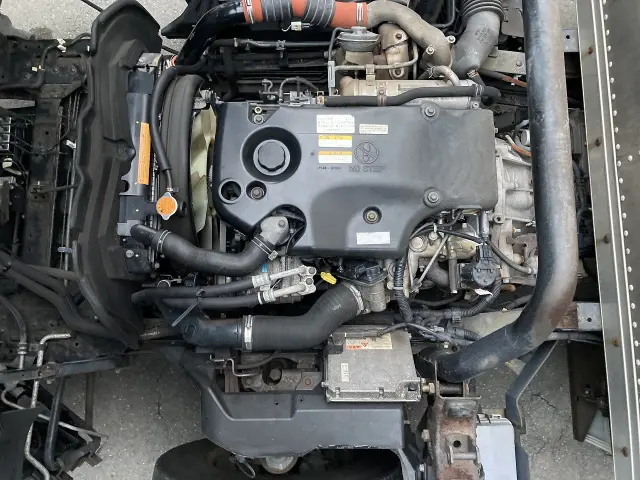 いすゞ エルフ BKG-NPR85AN(2WD)の写真6