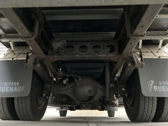 いすゞ エルフ BKG-NPR85AN(2WD)の写真12